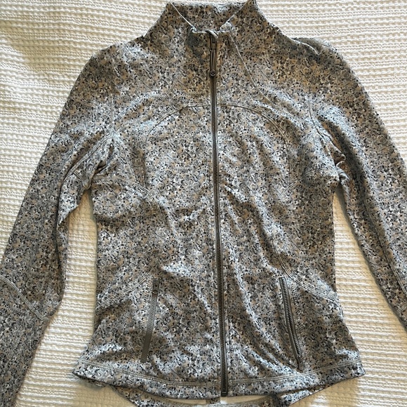 Lululemon jacket - Picture 1 of 5